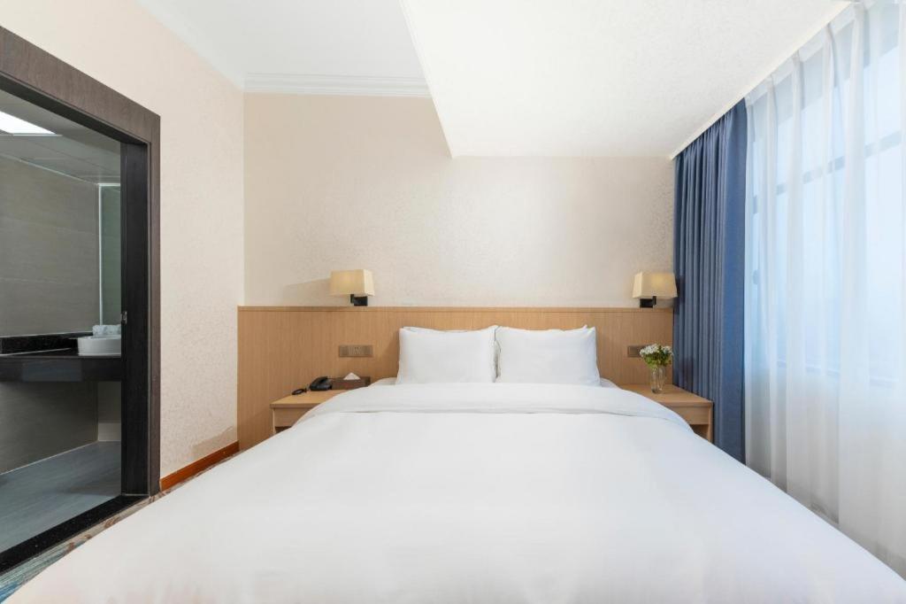 Movie Star Hotel Canton Esterno foto